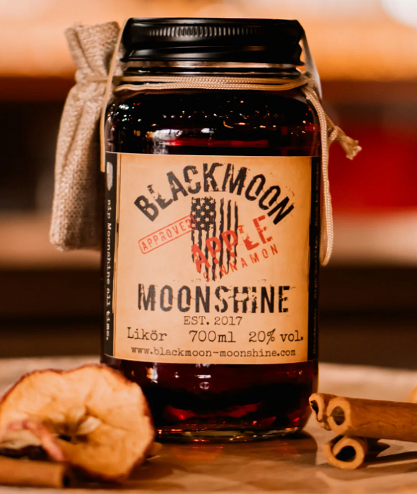 Blackmoon Moonshine - Apple Cinnamon